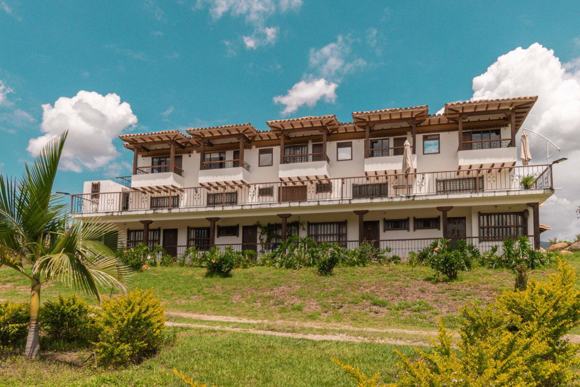 Artemisa Hotel Santa Sofia  Екстер'єр фото